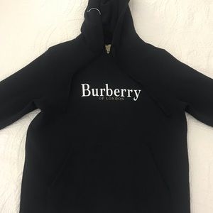 Burberry unisex hoodie in like new condition